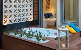 J&V Luxury Suites
