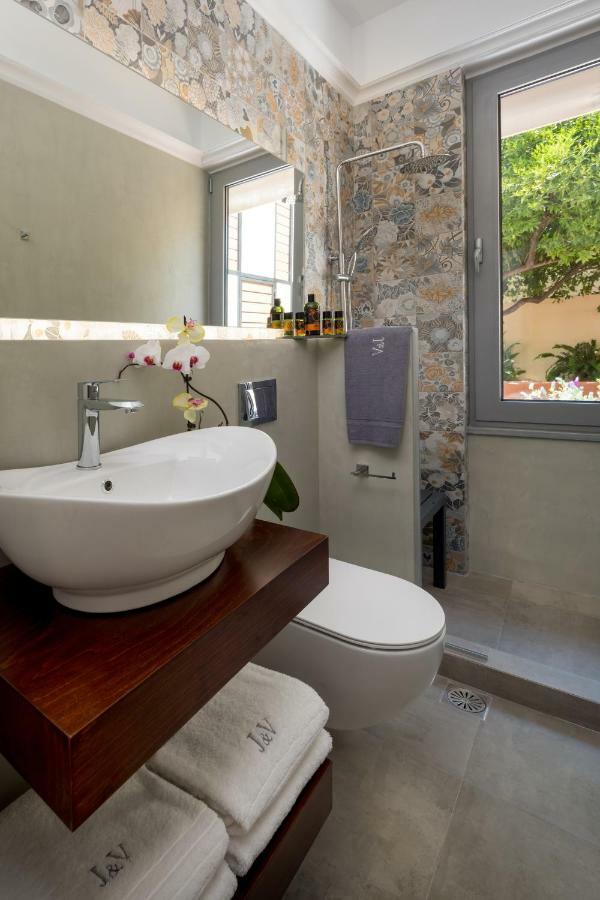 J&V Luxury Suites Χανιά Εξωτερικό φωτογραφία